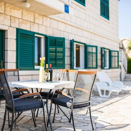 Apartment Kneze Račišće エクステリア 写真