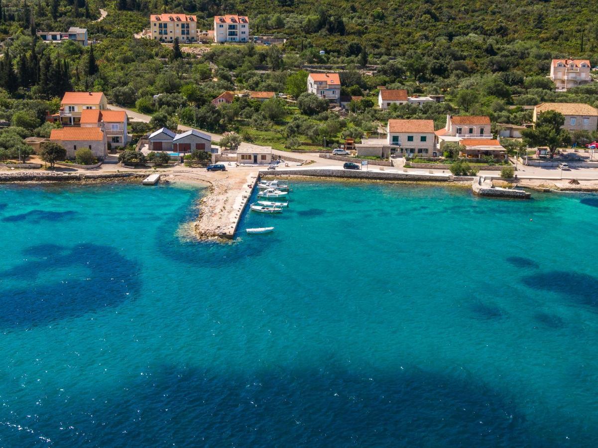 Apartment Kneze Račišće エクステリア 写真