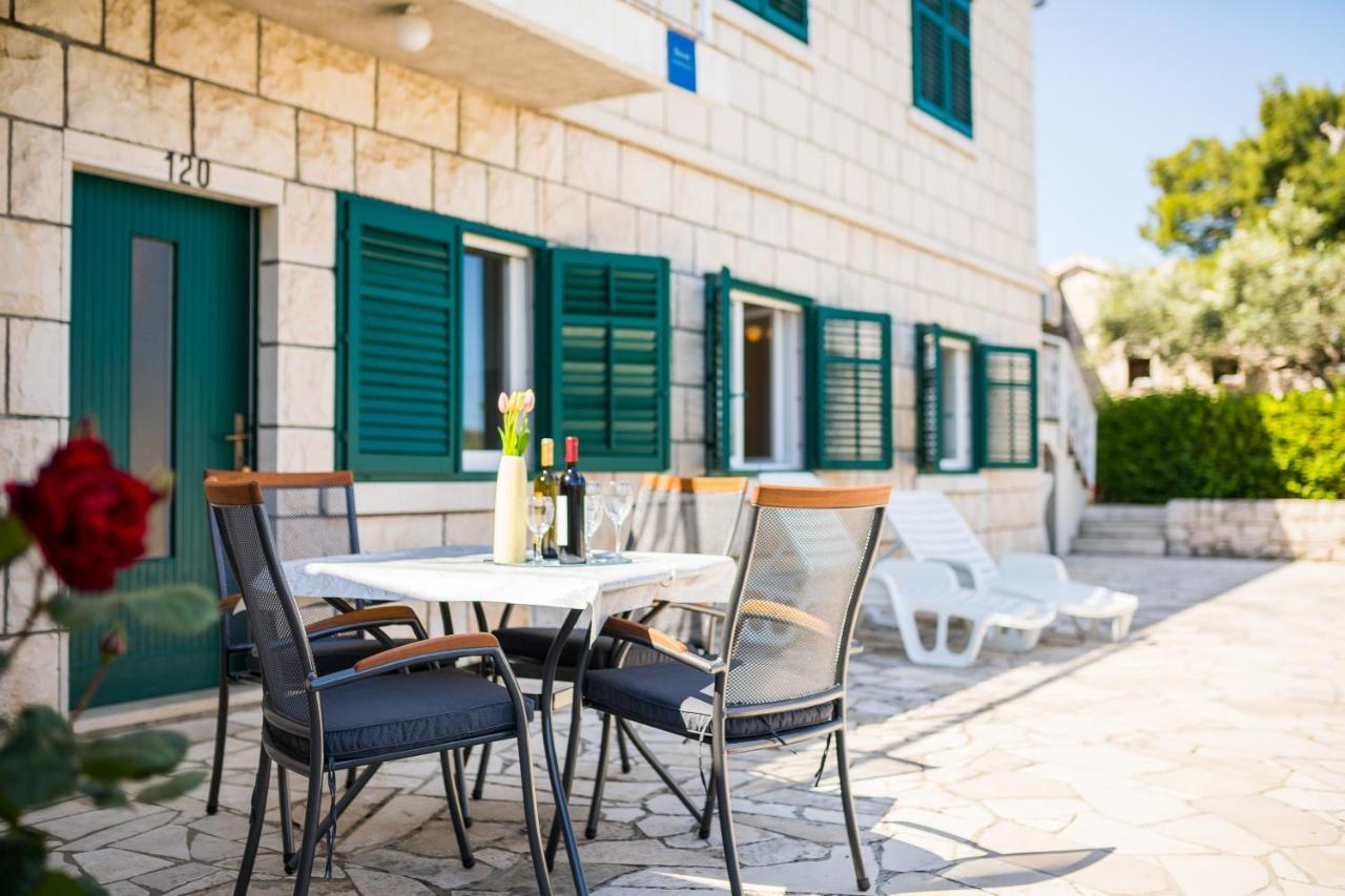 Apartment Kneze Račišće エクステリア 写真