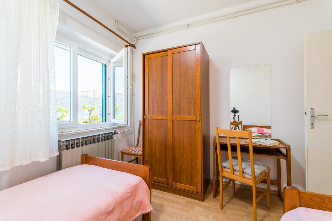 Apartment Kneze Račišće エクステリア 写真