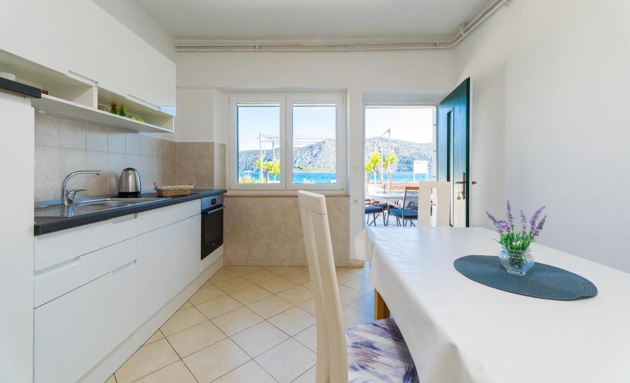 Apartment Kneze Račišće エクステリア 写真